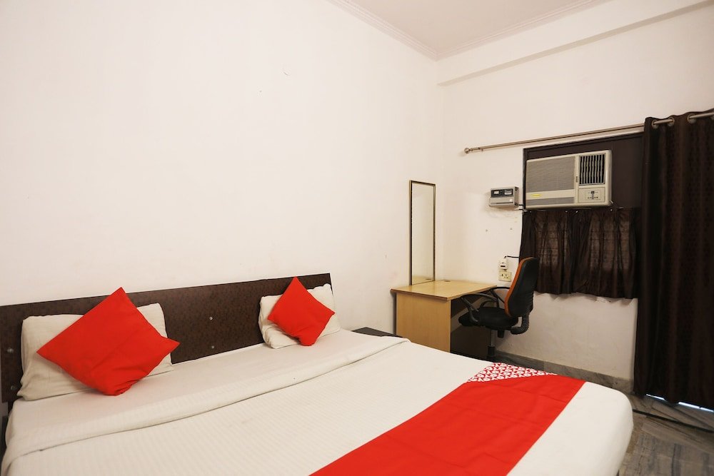 Фото Oyo 14654 Brs Homes