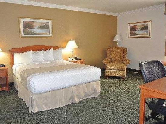 Фото Best Western Town & Country Lodge