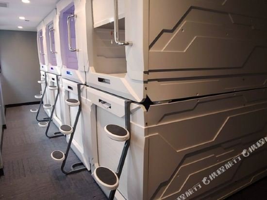 Фото U Street Hostel