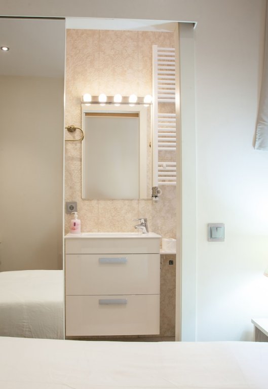 Фото Hostal Excellence