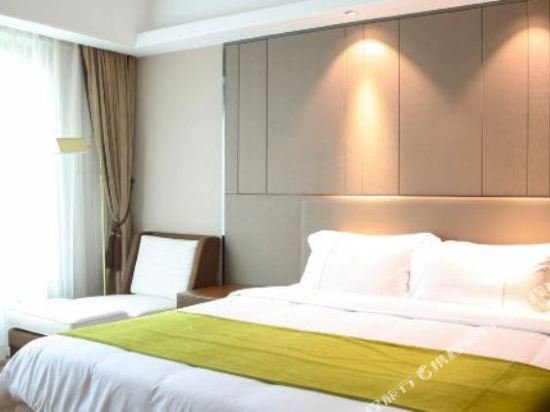 Фото New Pearl River Hotel