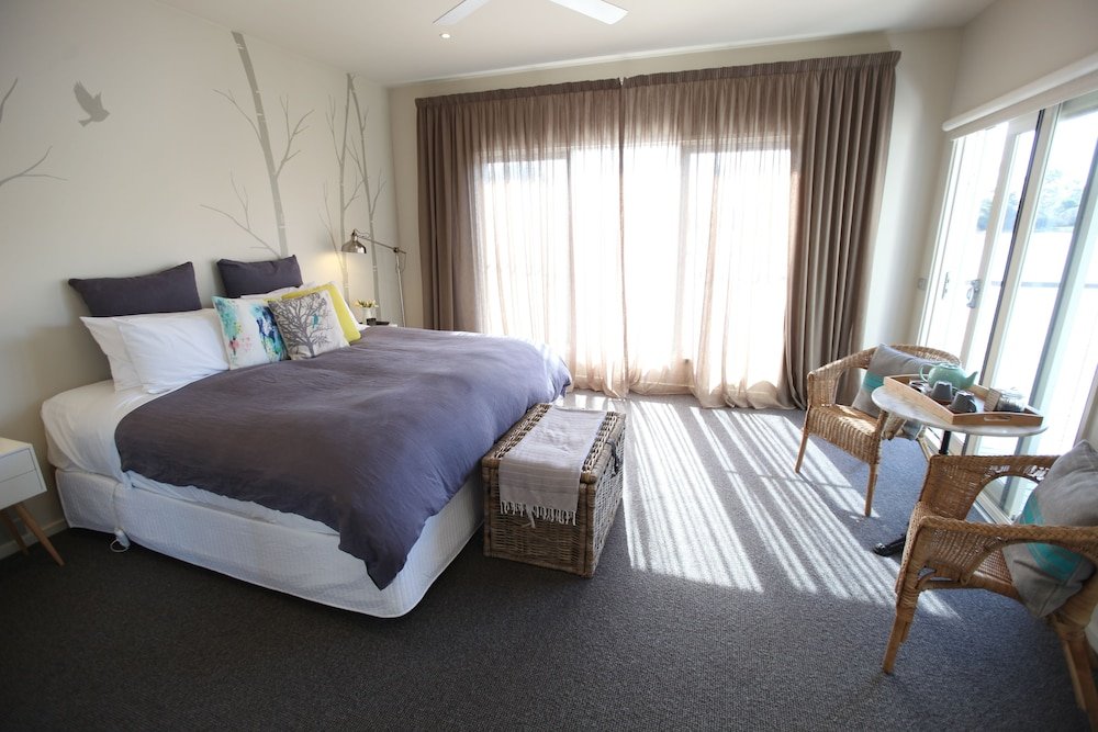 Фото Lakeside Villas at Crittenden Estate