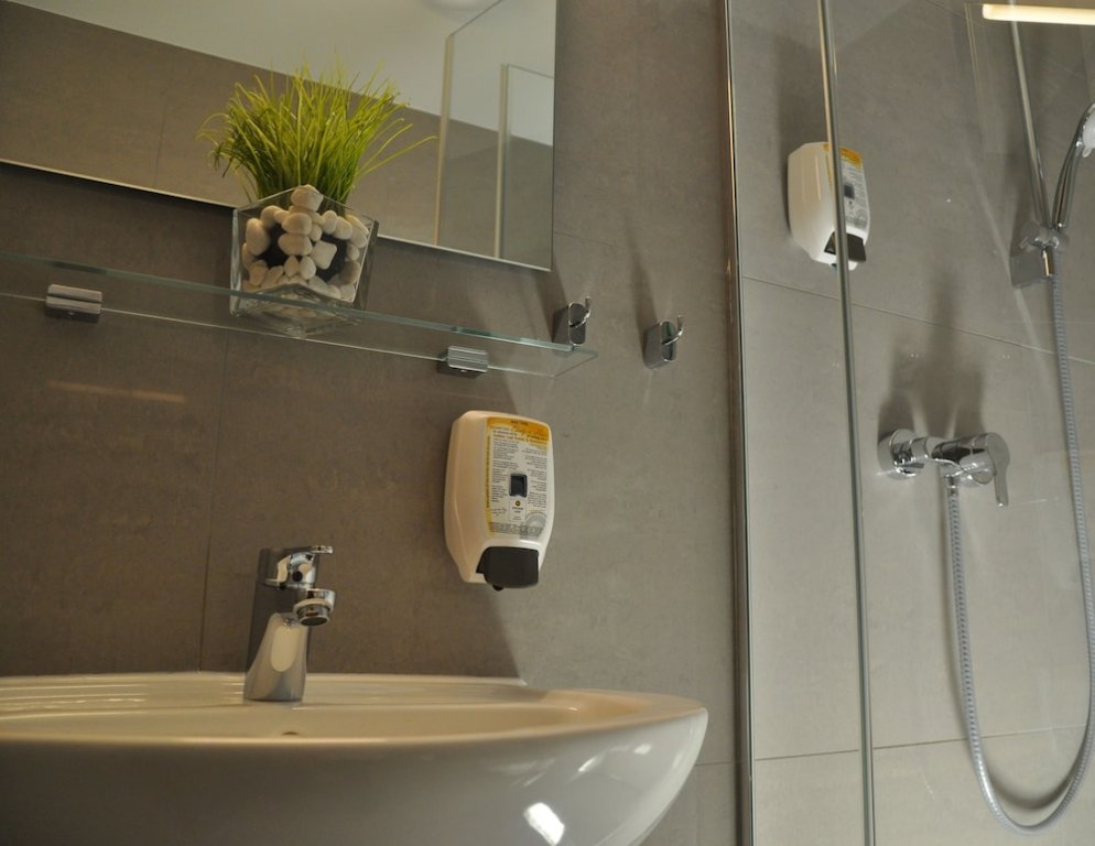 Фото Hotel Perlach Allee by Blattl