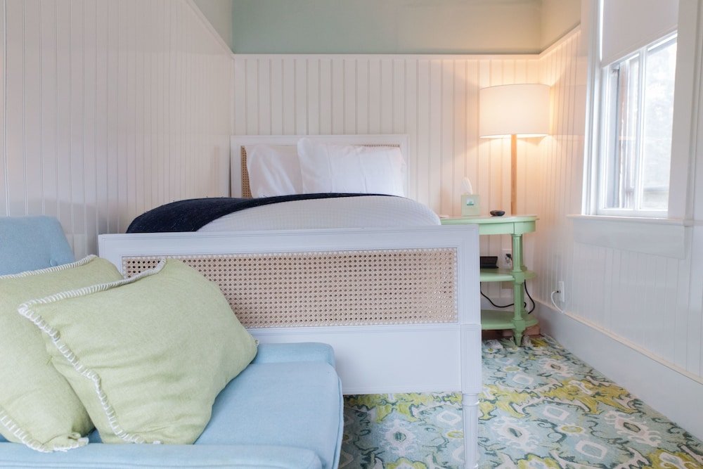 Фото Carlisle House Inn