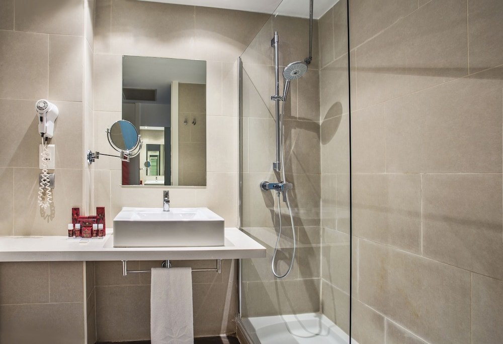 Фото Azz Hotel Táctica