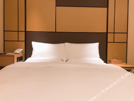 Фото Ji Hotel Shanghai The Bund Tiantong Road