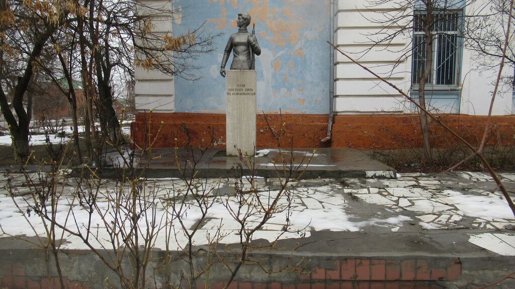 Monument, memorial З. А. Космодемьянская, Volgograd, photo