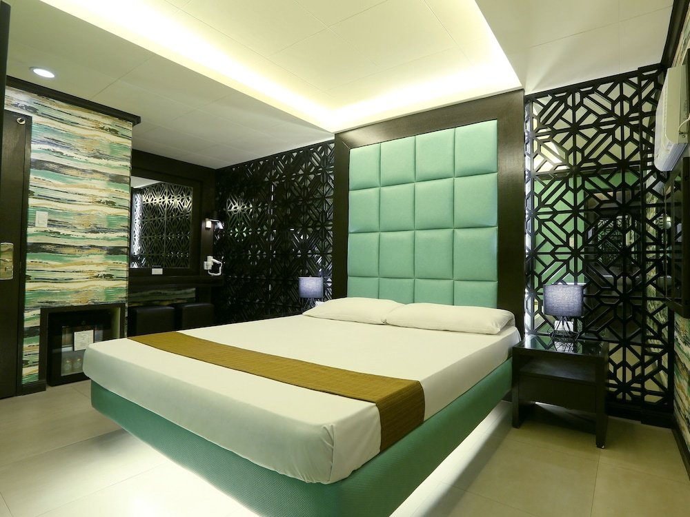 Фото Victoria Court Malate, Manila