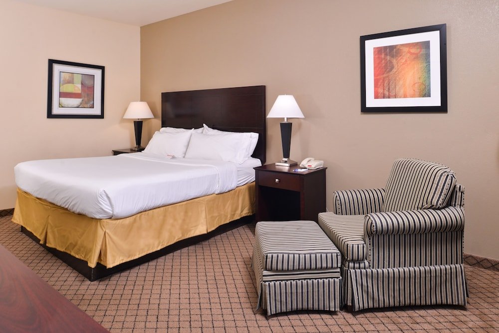 Фото Holiday Inn Express & Suites San Antonio Nw - Medical Area, an Ihg Hotel