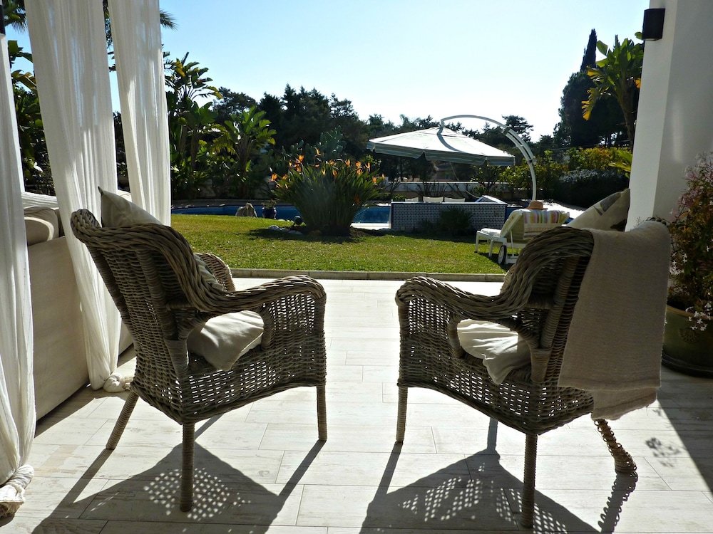 Фото Villa Breeze Marbella Luxury B&b