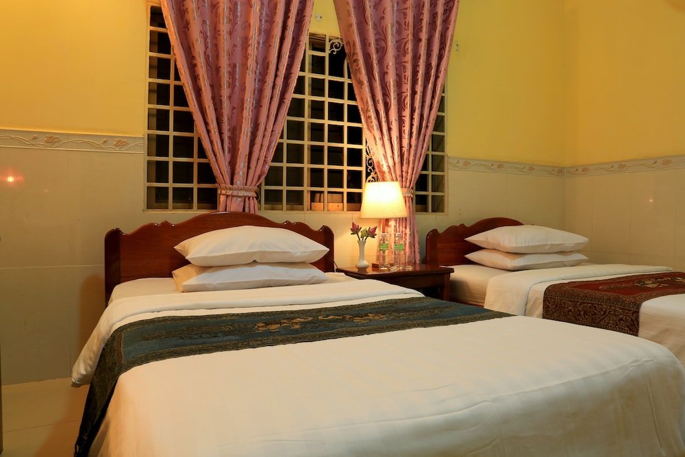 Фото The Golden Square Villa