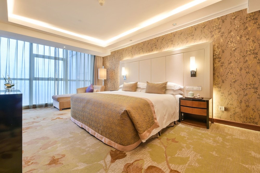 Фото Haiwaihai Crown Hotel Hangzhou