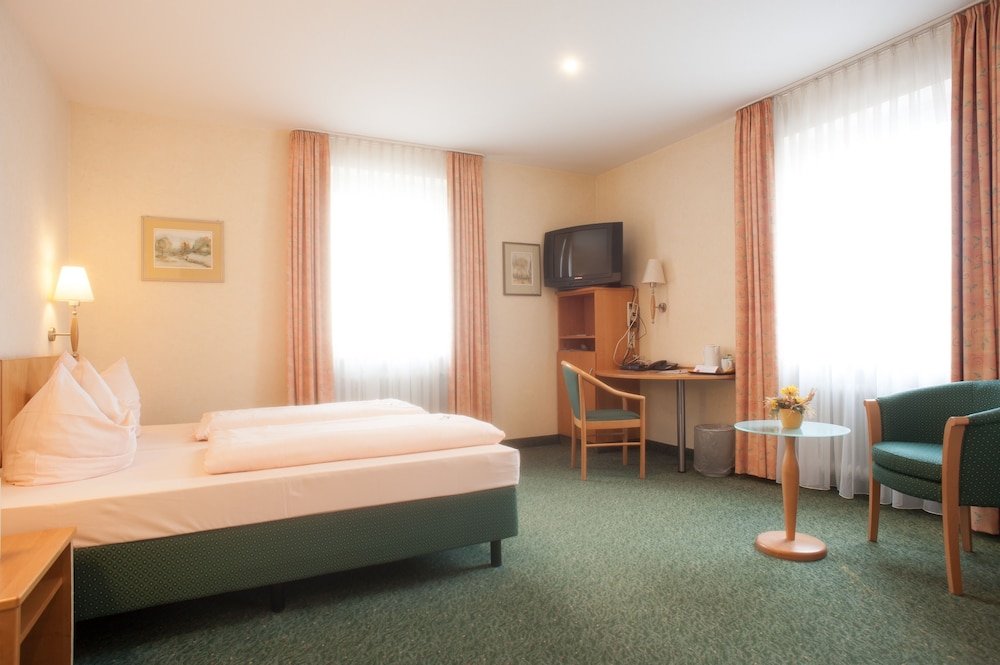 Фото отеля 2