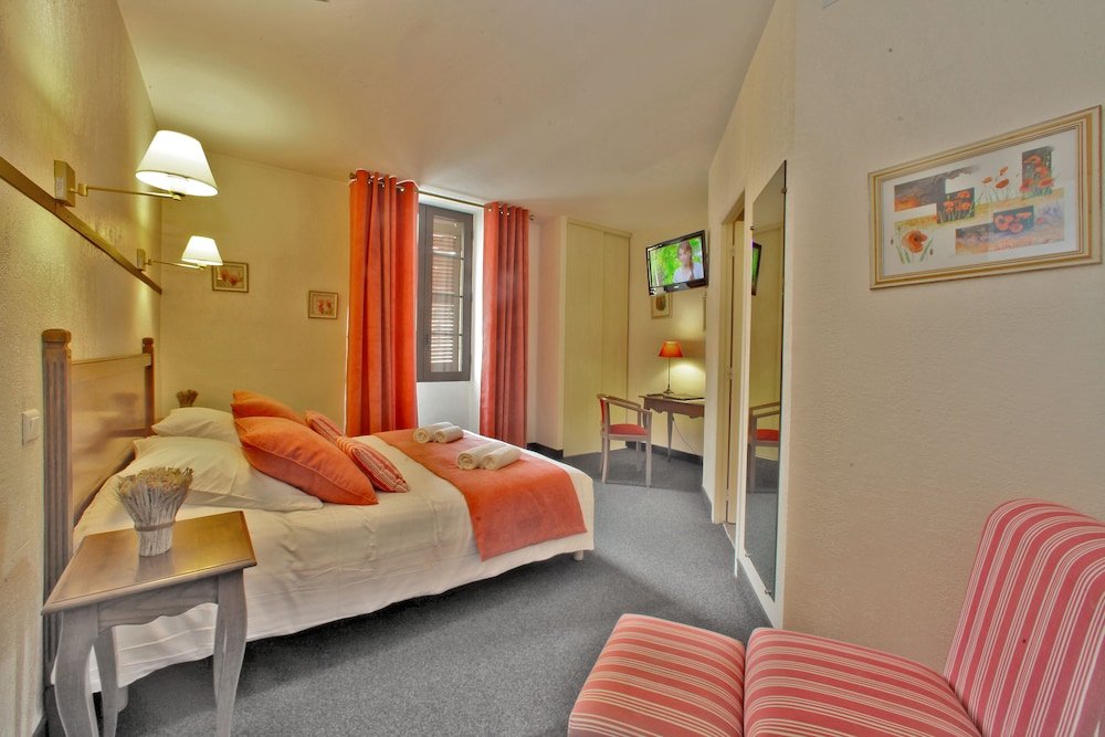 Фото Hôtel Le Madrigal