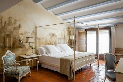 Гостиница Hotel Yit La Casona del Arco в Баезе
