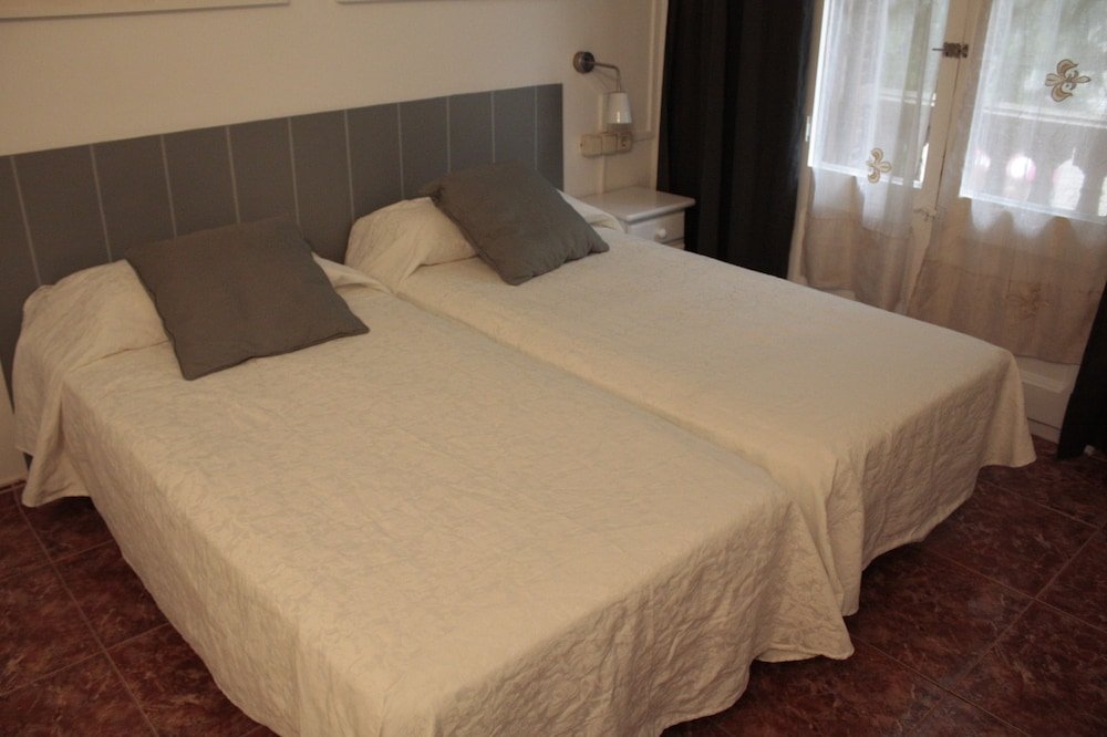 Фото Hostal Lleida