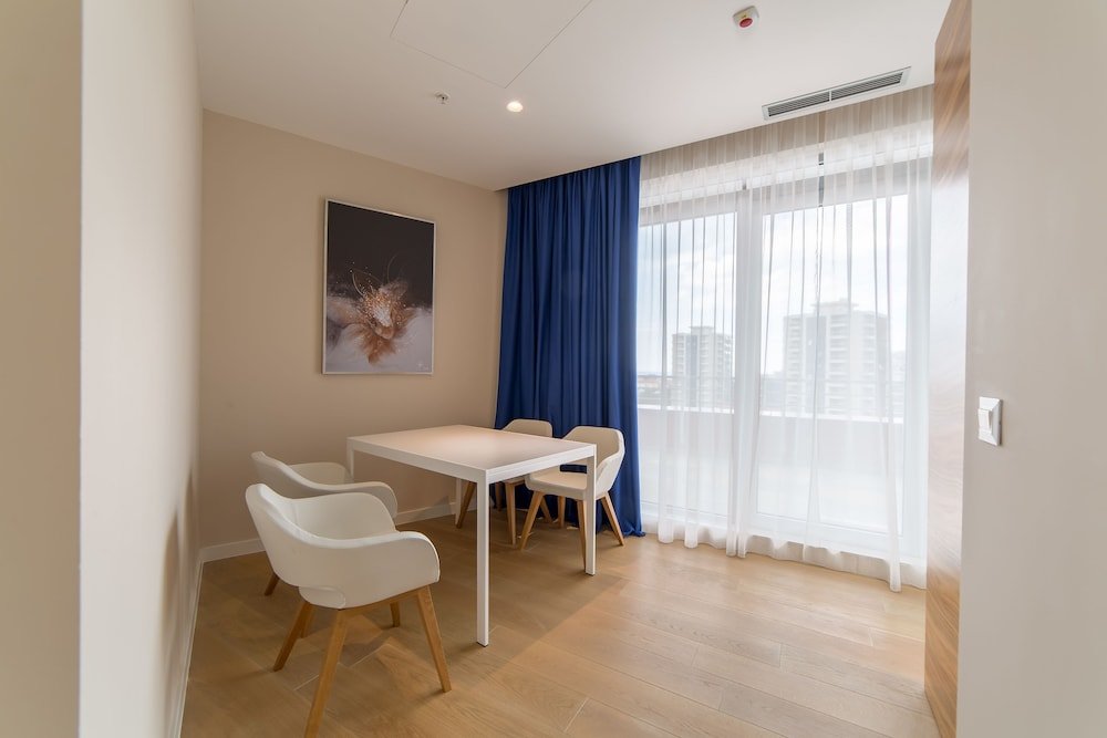 Фото Hotel Tq Plaza