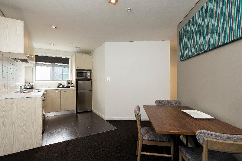 Фото Oaks Auckland Hotel