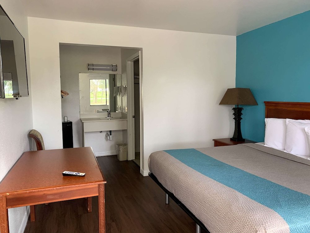 Фото Motel 6 Tampa, Fl