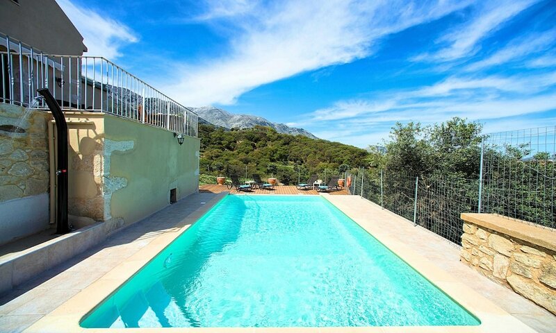 Cretan View Villa with Heated Swimming Pool
