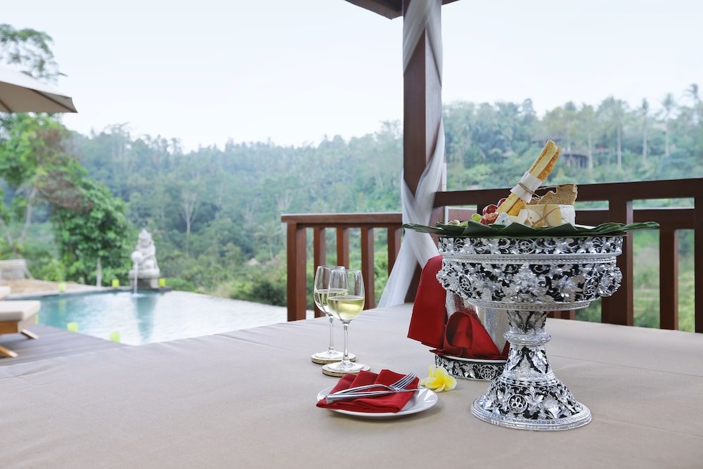 Фото The Kayon Jungle Resort