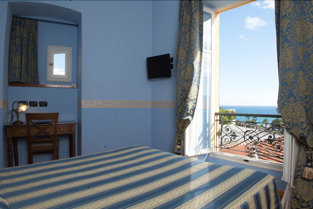 Фото Hotel Belle Epoque