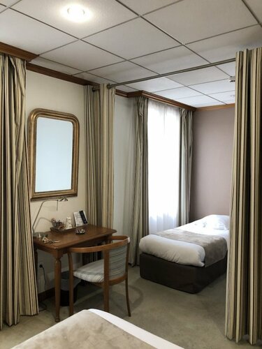 Внешний вид отеля Hôtel Porte Mars Reims Gare Centre в Реймсе, фото 5