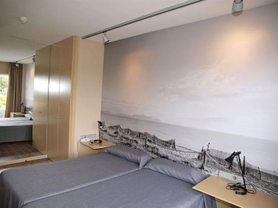 Фото Eix Platja Daurada Hotel & SPA