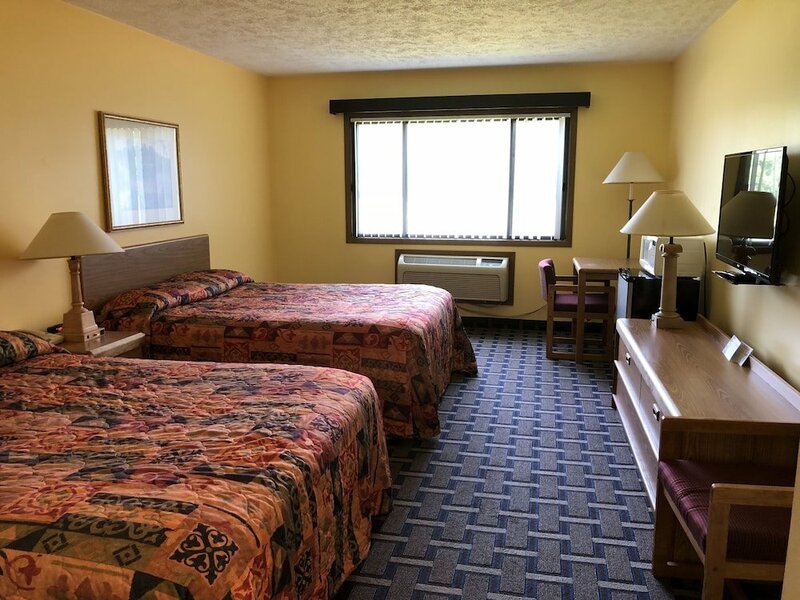Гостиница Sky Lodge Inn & Suites