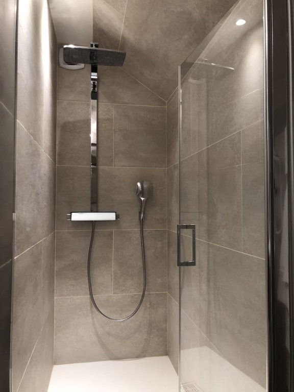 Фото Hôtel La Villa Fleurie