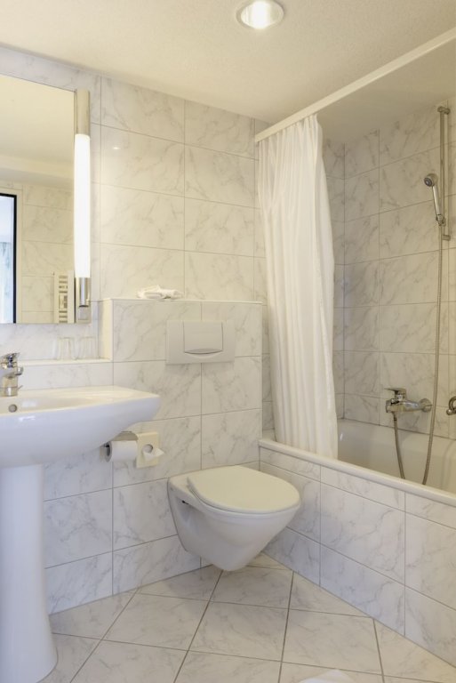 Фото Hotel & Restaurant Linde