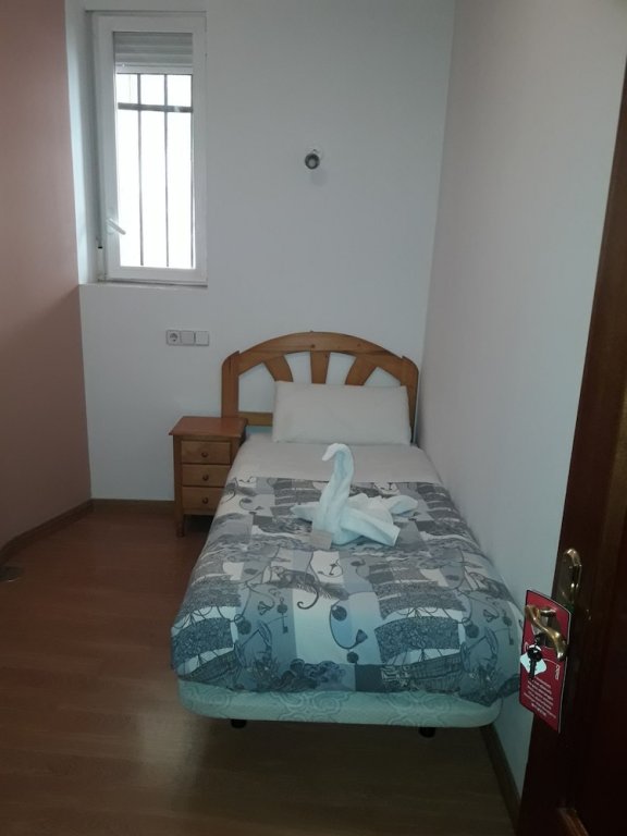 Фото Hostal New go Inn