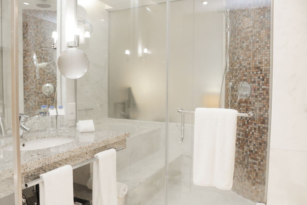 Фото New Coast Hotel Manila