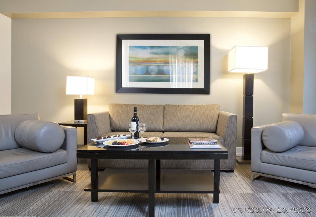 Фото Pantages Hotel Downtown Toronto