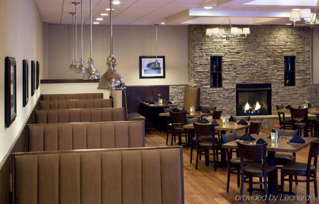 Фото Four Points by Sheraton Asheville Downtown