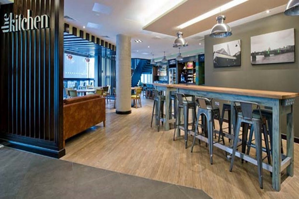 Фото Premier Inn Southwark Borough High St