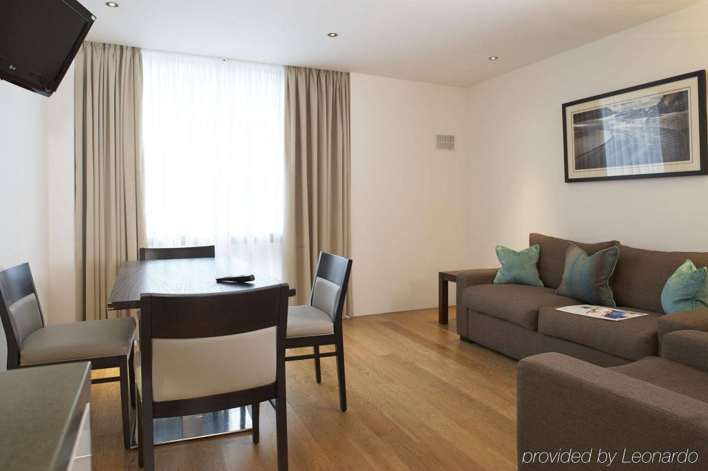 Фото Residence Inn by Marriott London Kensington