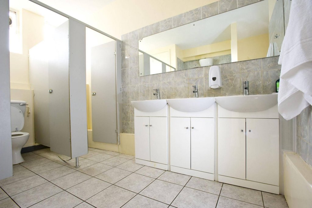 Фото Best Western Northfields Ealing Hotel