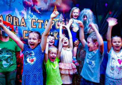 Қоғамдық көліктегі жыныстық қудалау видеосы