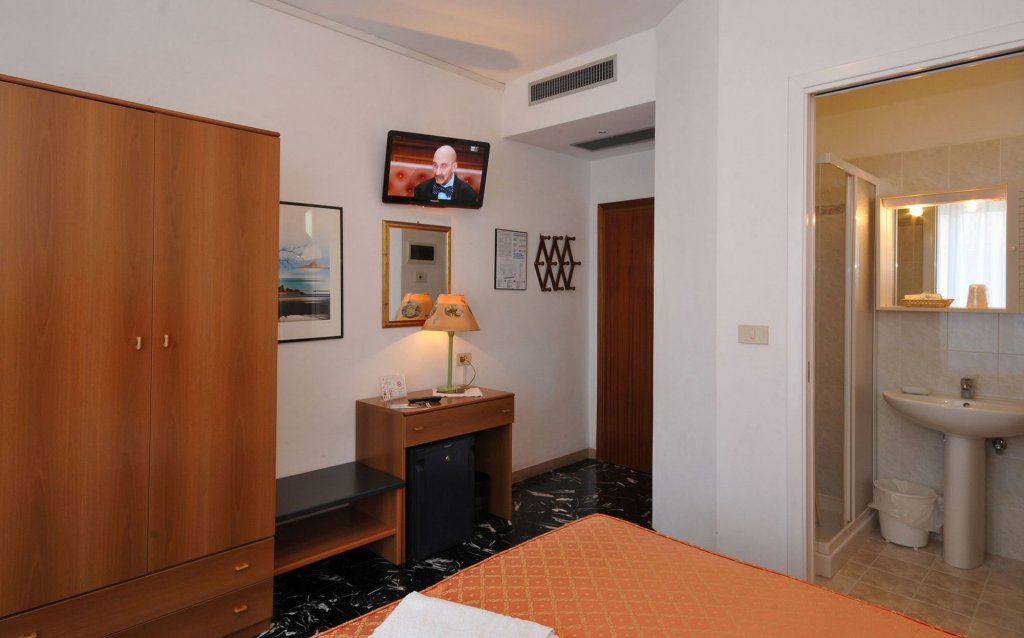 Фото Hotel Crystal