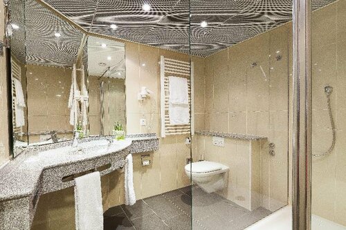 Гостиница Ramada by Wyndham Baden Hotel du Parc в Бадене