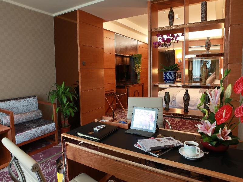 Фото Asia International Hotel Guangzhou