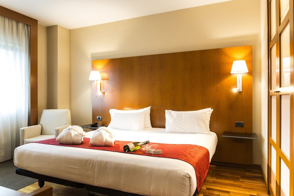 Фото Hotel Sercotel Ab Rivas