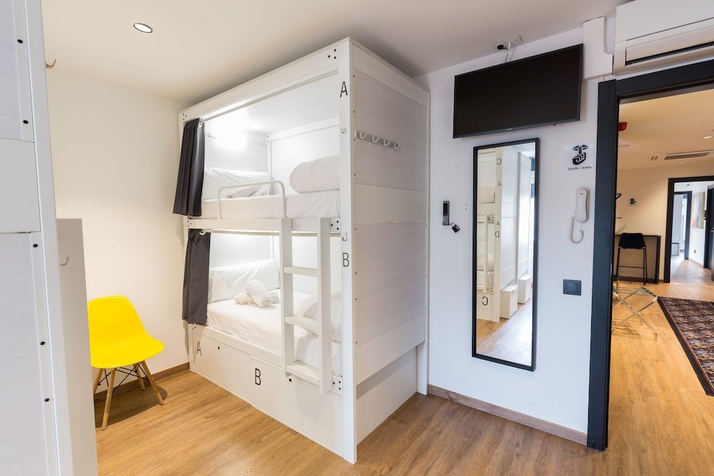 Фото Airhostel Barcelona Aeropuerto