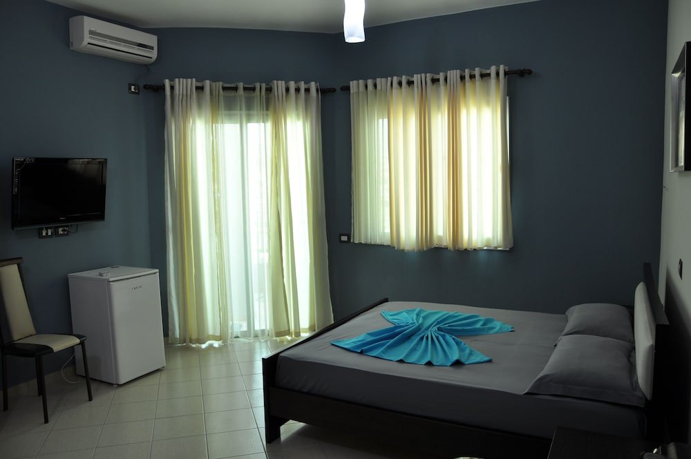 Фото Hotel Villa Qendra