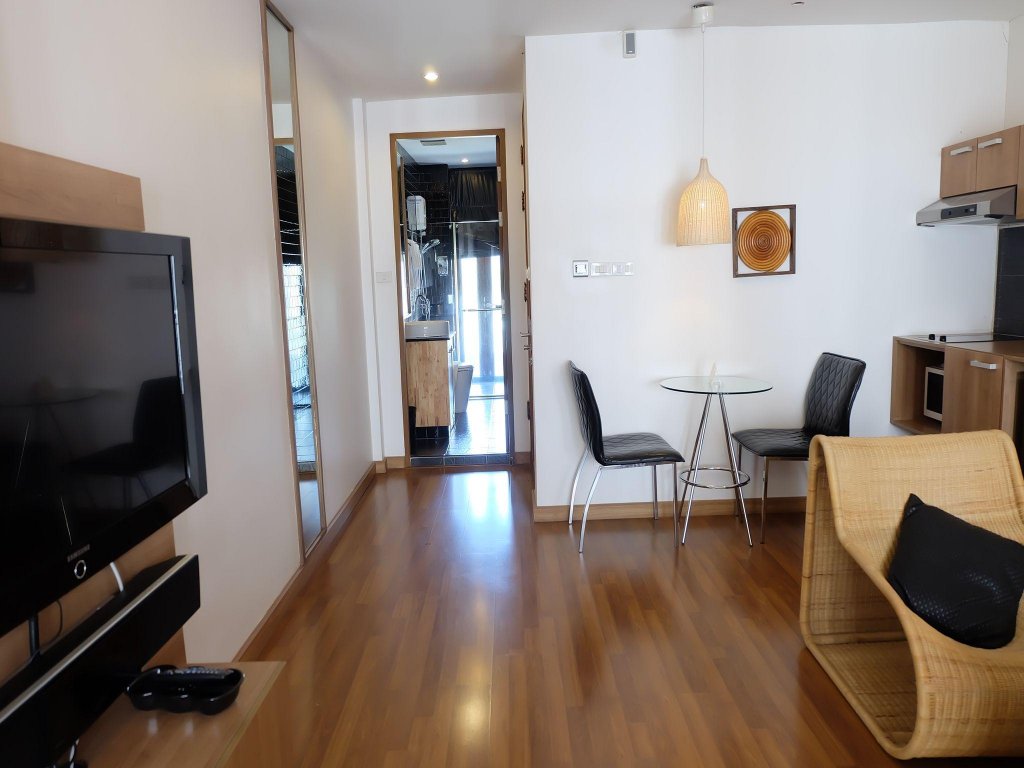 Фото 5ive Beach House Hotel