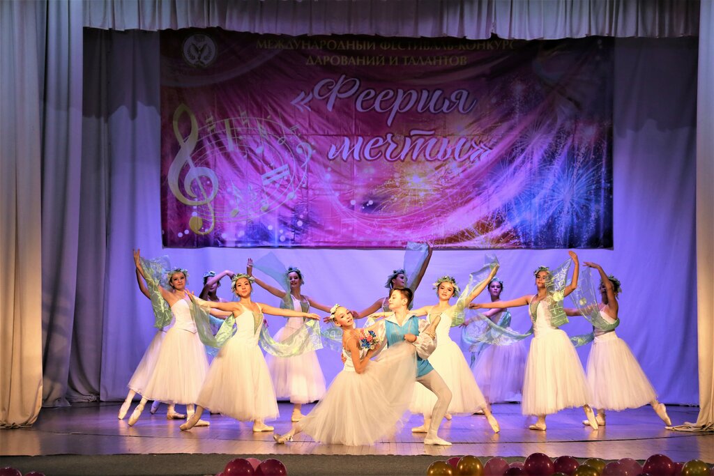 Artistic group Folk Choreographic Ensembles Happiness to Children and Plot, Tula, photo