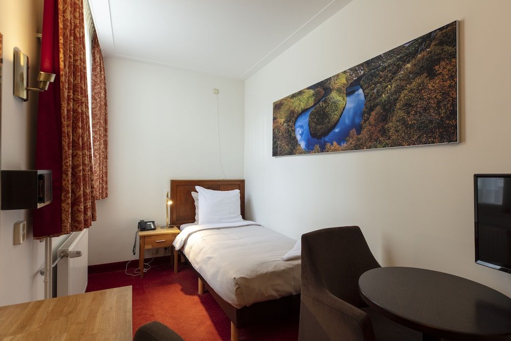 Фото Amsterdam Wiechmann Hotel