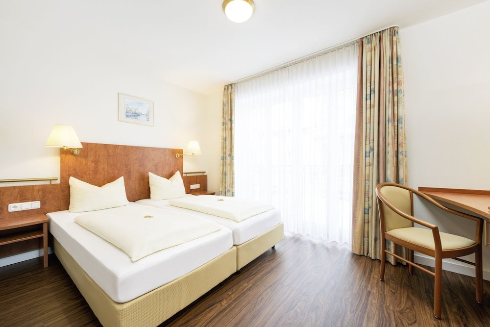 Фото Hotel Am Klostergarten