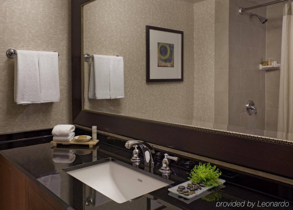 Фото Sheraton Kansas City Hotel at Crown Center